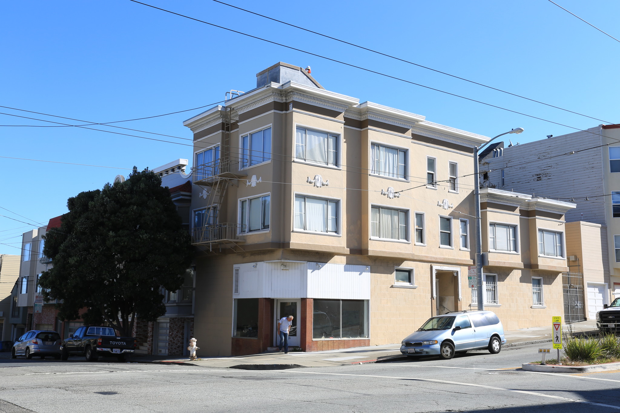 246-260 Judah St — view 2