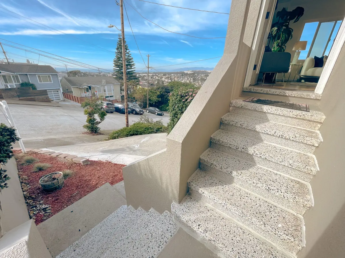 76 Ashton Ave — view 4