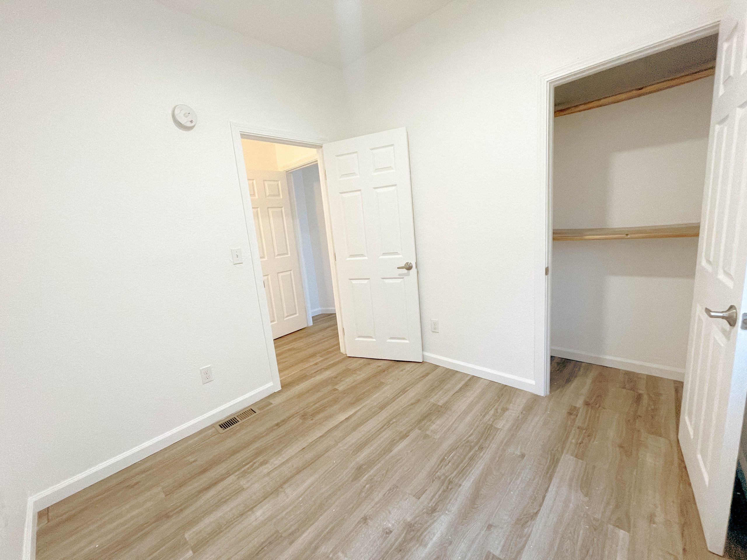 831 35th St — view 6